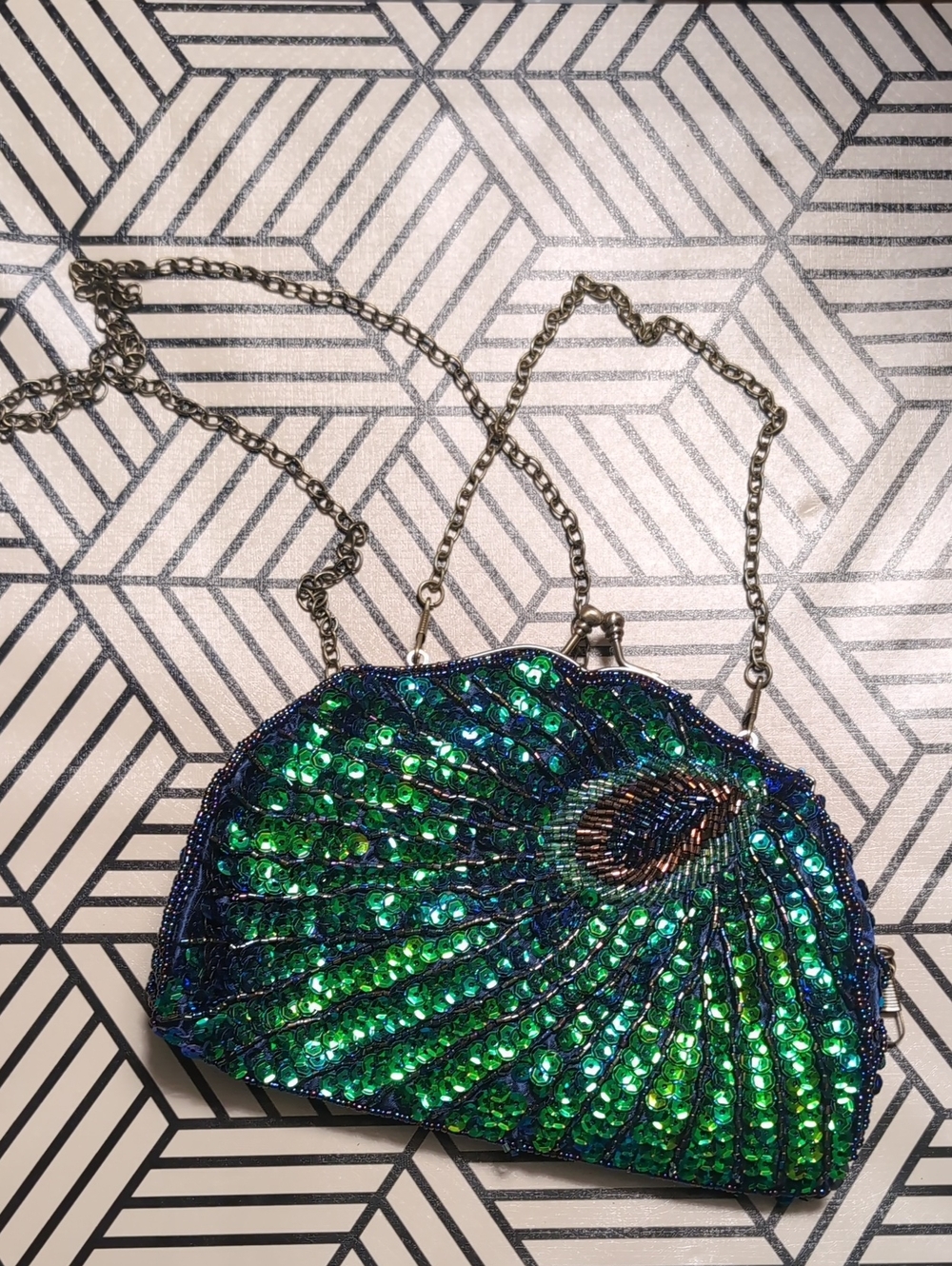 Vintage Glam Peacock Sequin & Beaded Kiss-Lock Clutch Bag